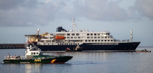 CRUISE PASSENGERS EVACUATED AFTER HANTAVIRUS DEATH